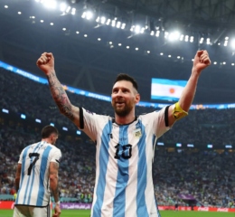 Lionel Messi Receives Retirement Warning J7Sports