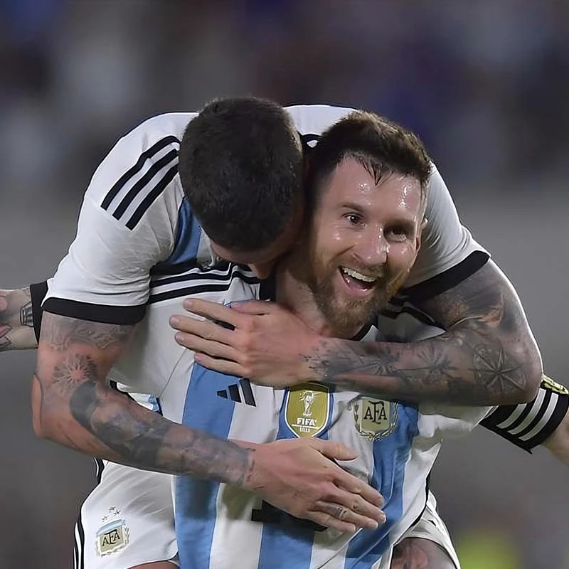 J7Sports-Lionel_Messi_Scores_His_100th_International_Goal