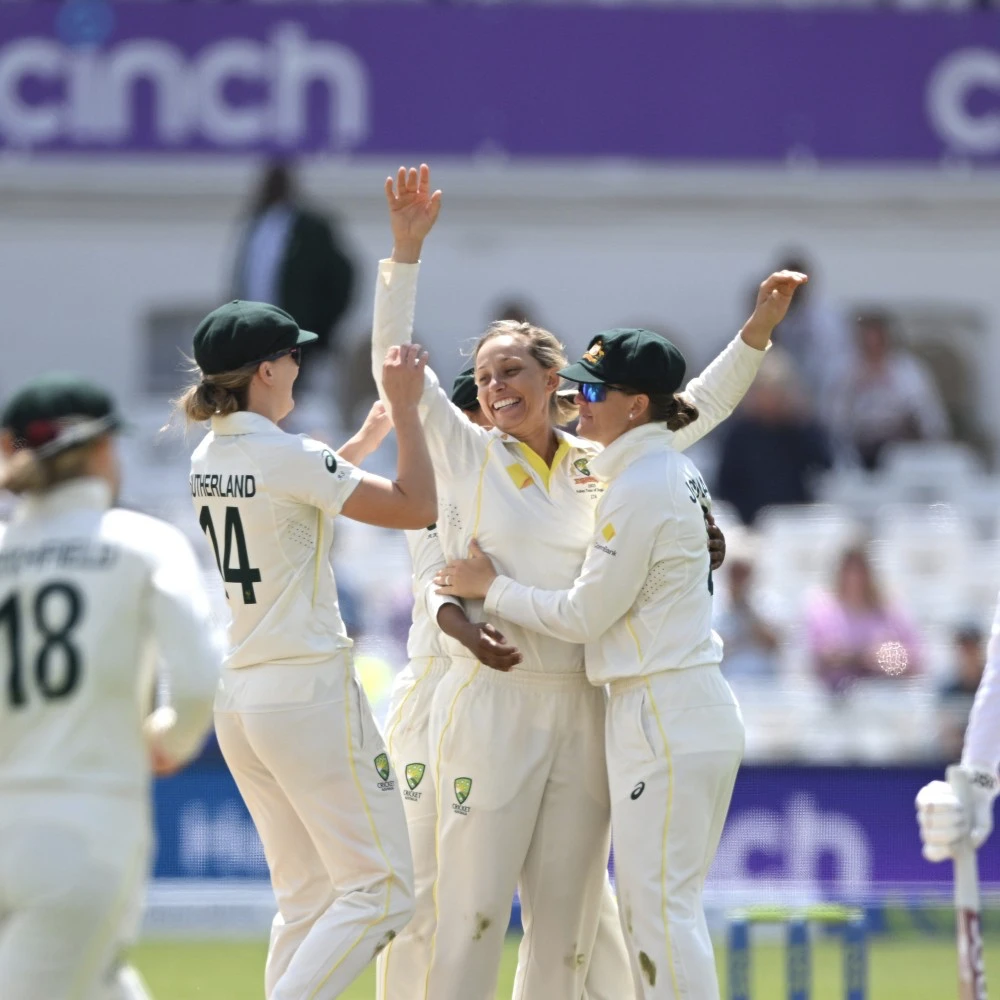 J7Sports-Gardner_Gives_Aussie_Women_s_Ashes_Win_vs_England